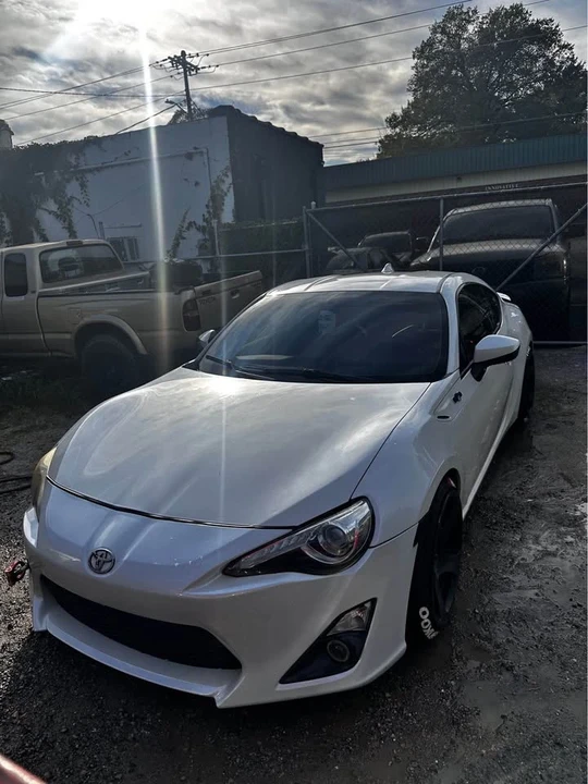 2014 Scion FR-S - Image 2 of 15