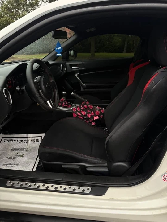 2014 Scion FR-S - Image 10 of 18