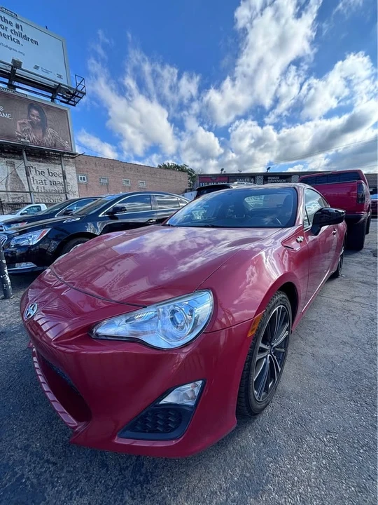 2014 Scion FR-S - Image 2 of 4