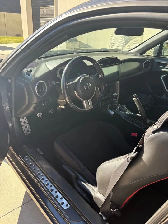 2014 Scion FR-S - Image 2 of 3