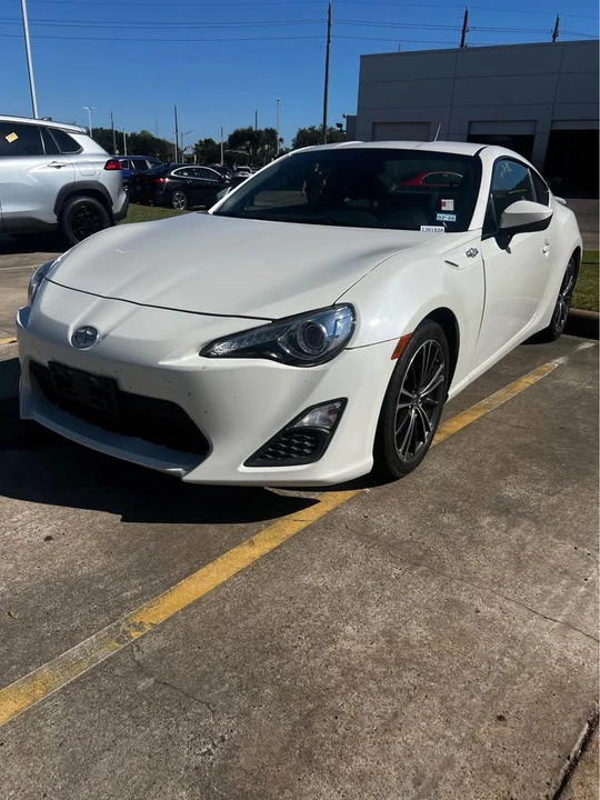 2014 Scion FR-S - Image 2 of 13