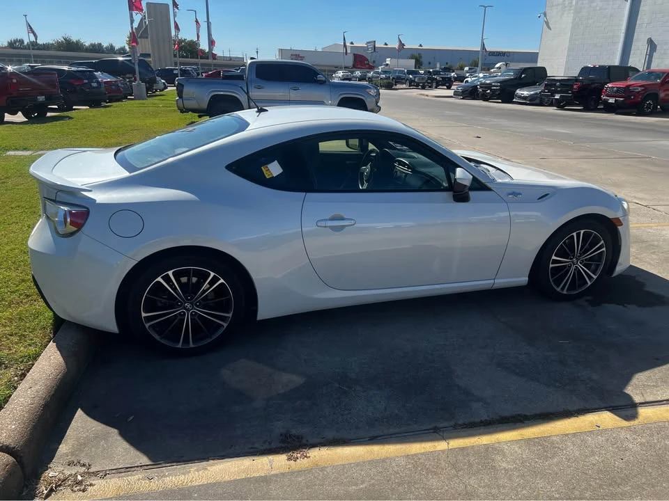 2014 Scion FR-S - Image 6 of 13