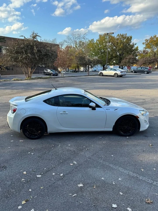 2014 Scion FR-S - Image 6 of 20