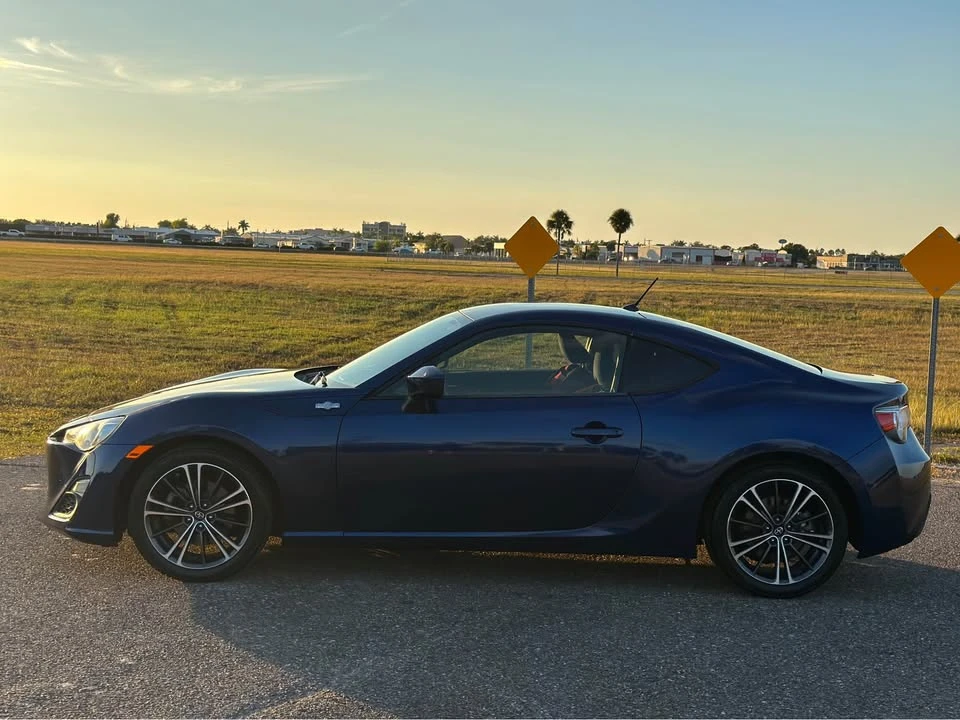 2014 Scion FR-S - Image 2 of 17