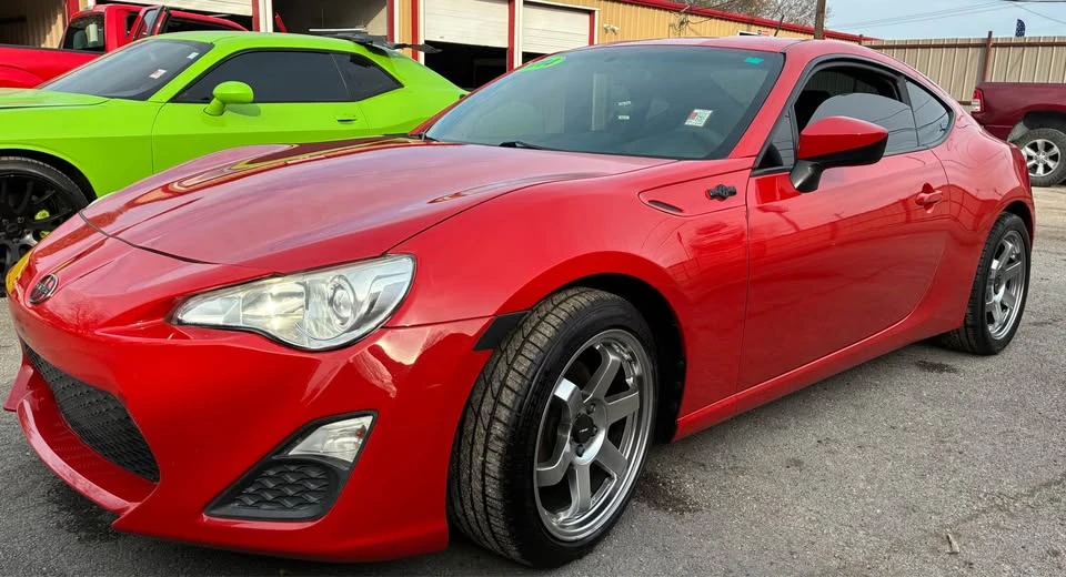2014 Scion FR-S - Image 2 of 9