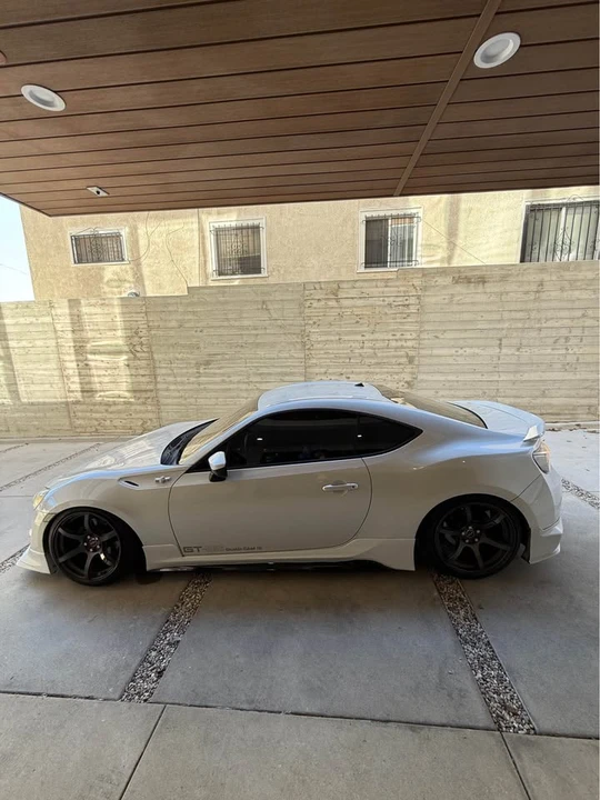 2014 Scion FR-S - Image 4 of 10