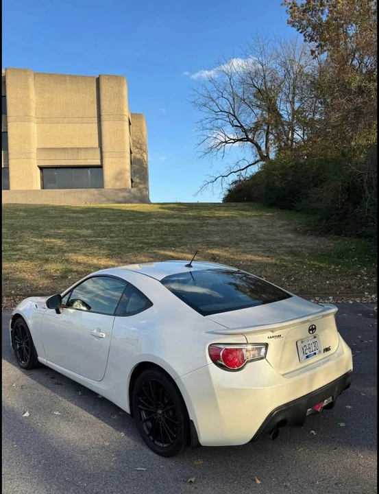 2014 Scion FR-S - Image 4 of 18