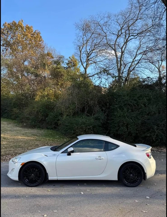 2014 Scion FR-S - Image 5 of 18