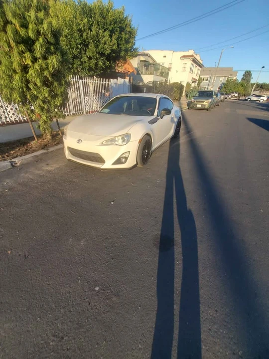 2014 Scion FR-S - Image 2 of 3