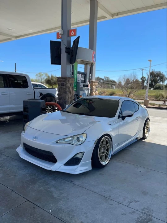 2014 Scion FR-S - Image 2 of 13