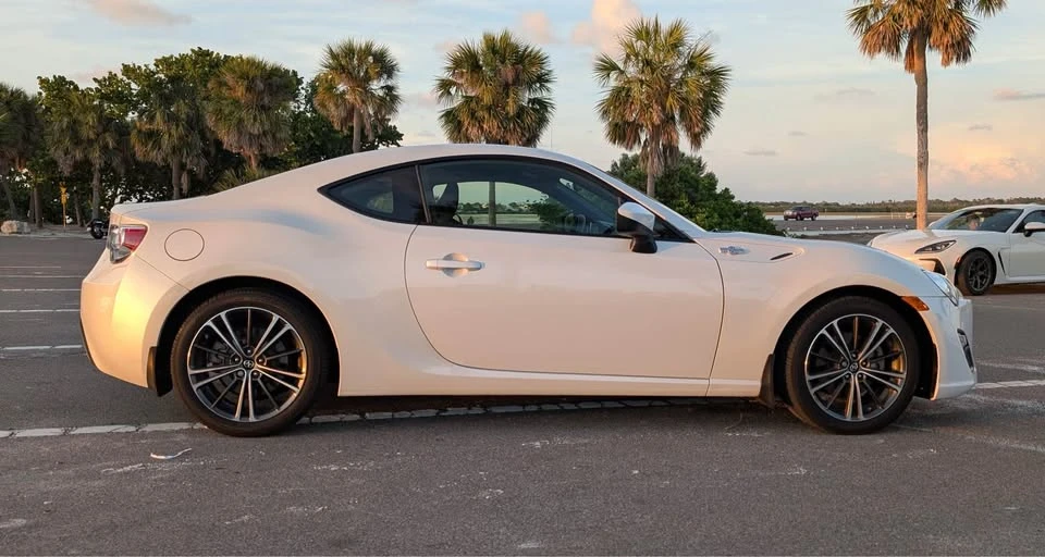 2014 Scion FR-S - Image 4 of 12