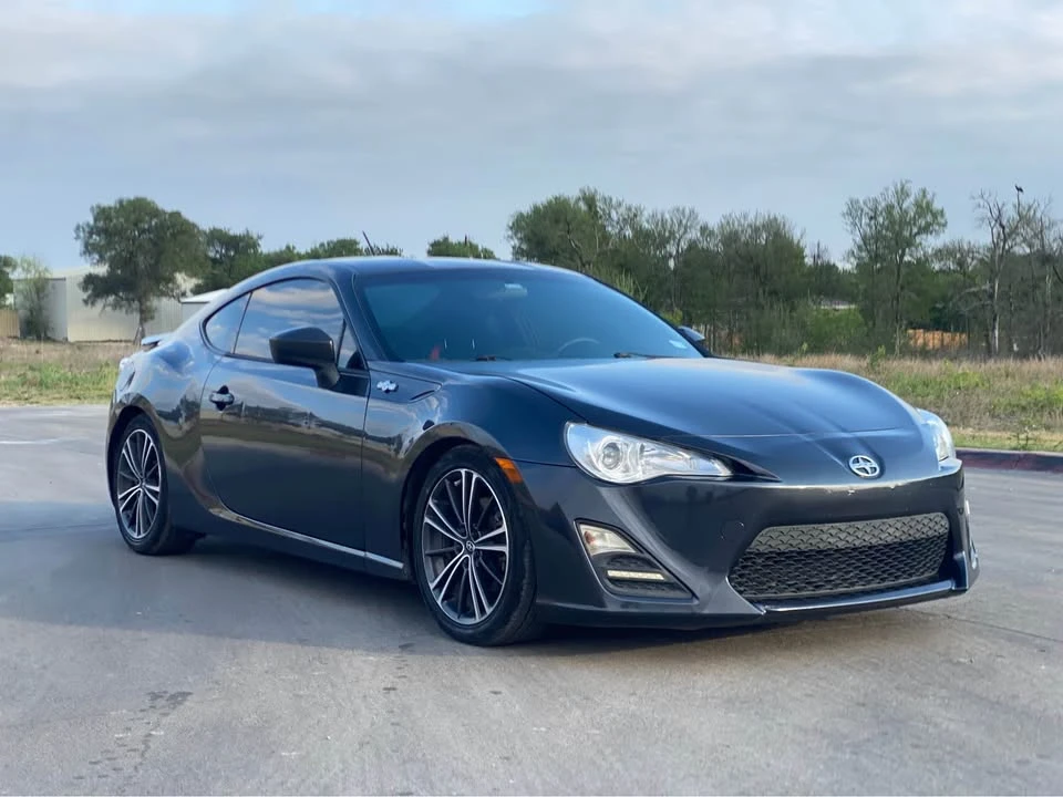 2014 Scion FR-S - Image 5 of 10