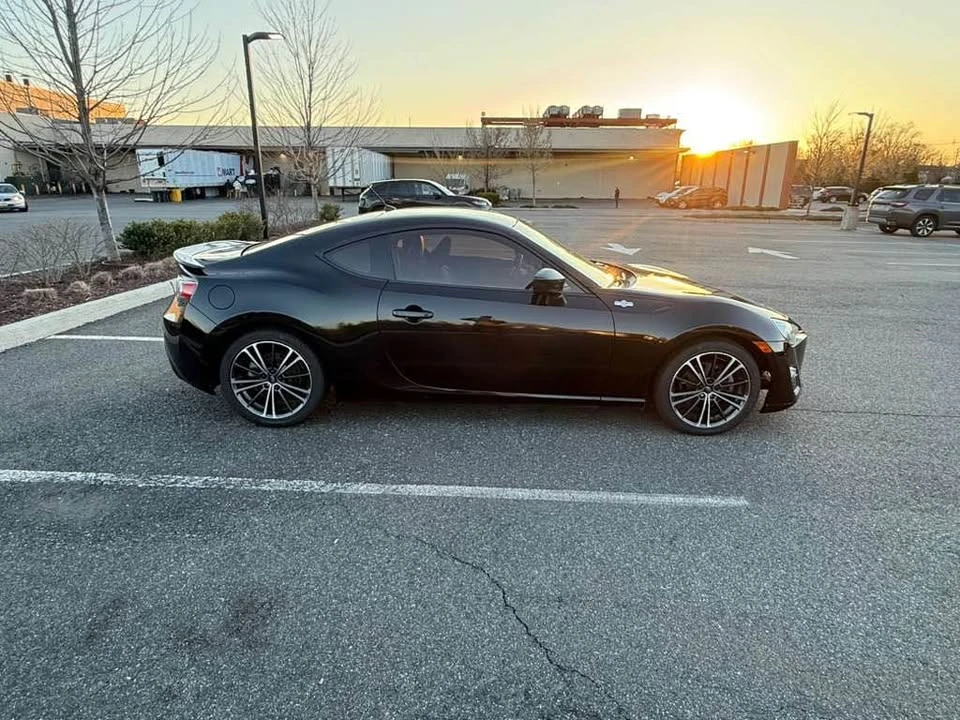 2014 Scion FR-S - Image 5 of 19