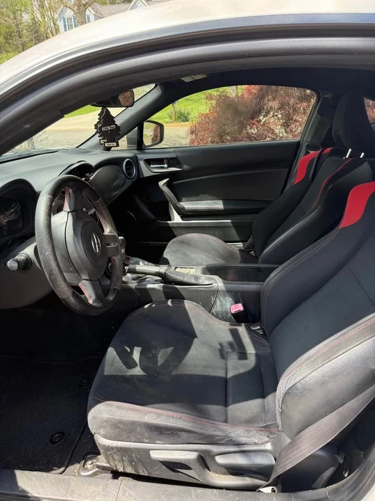 2014 Scion FR-S - Image 2 of 3