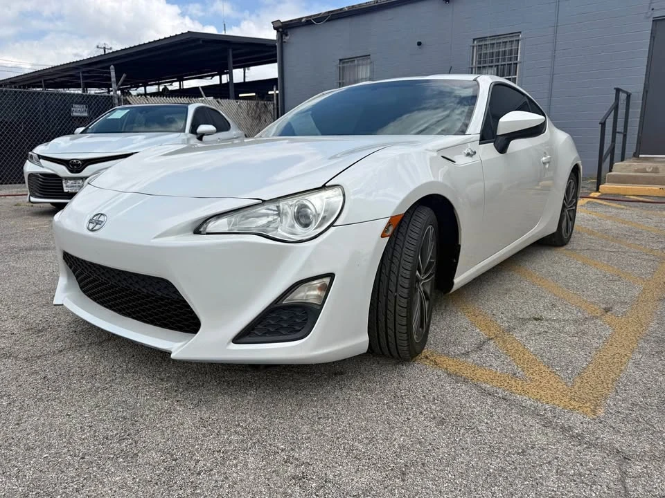 2014 Scion FR-S - Image 2 of 11