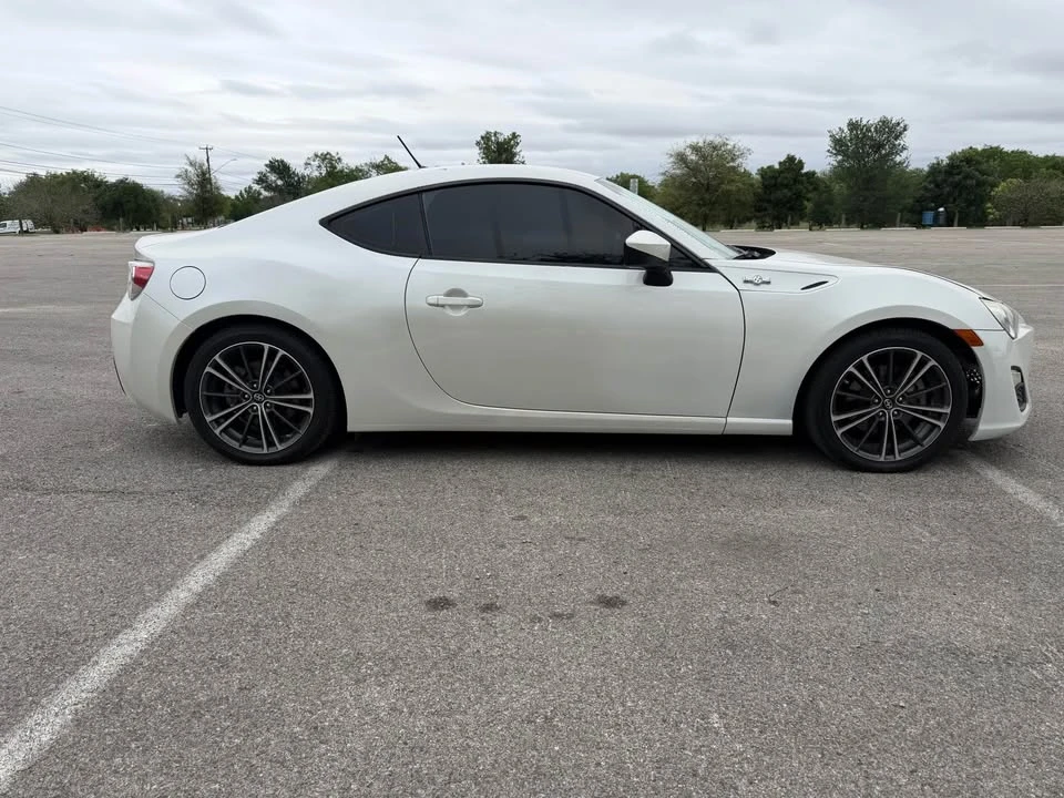 2014 Scion FR-S - Image 7 of 13