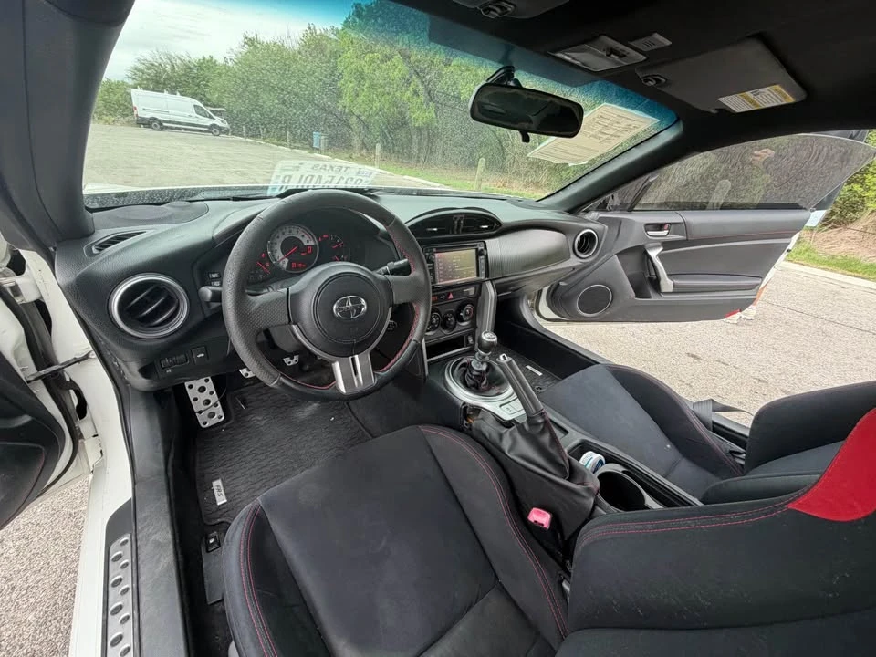 2014 Scion FR-S - Image 2 of 13