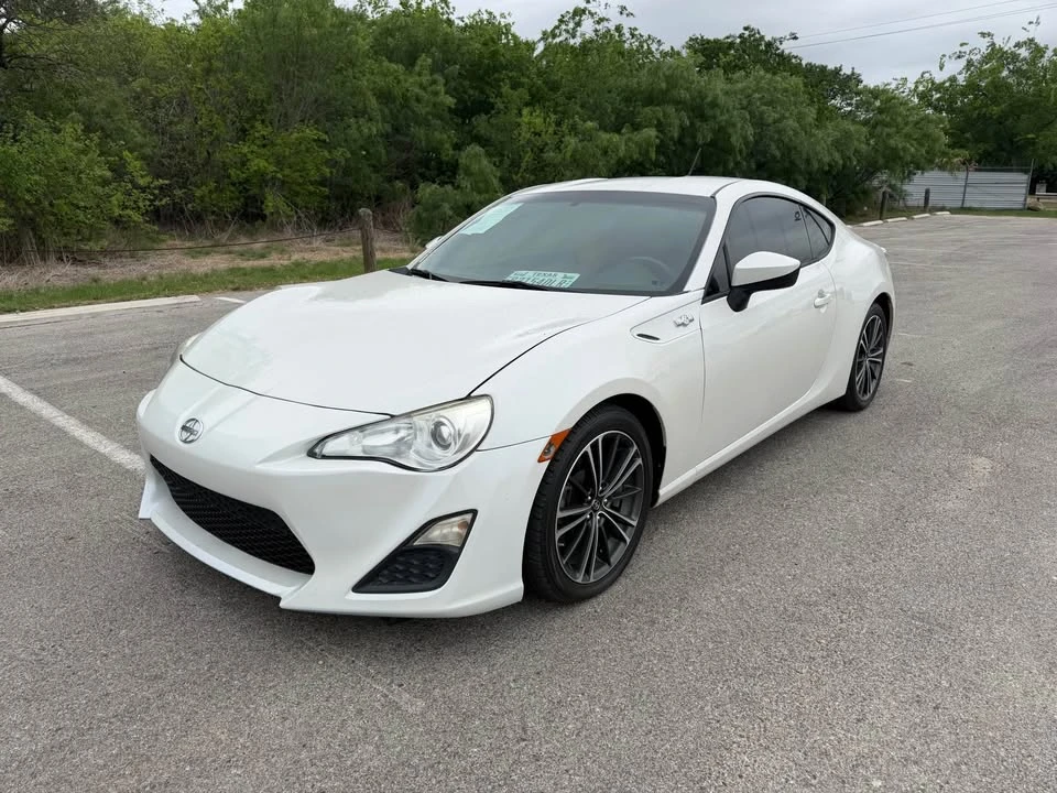2014 Scion FR-S - Image 3 of 11