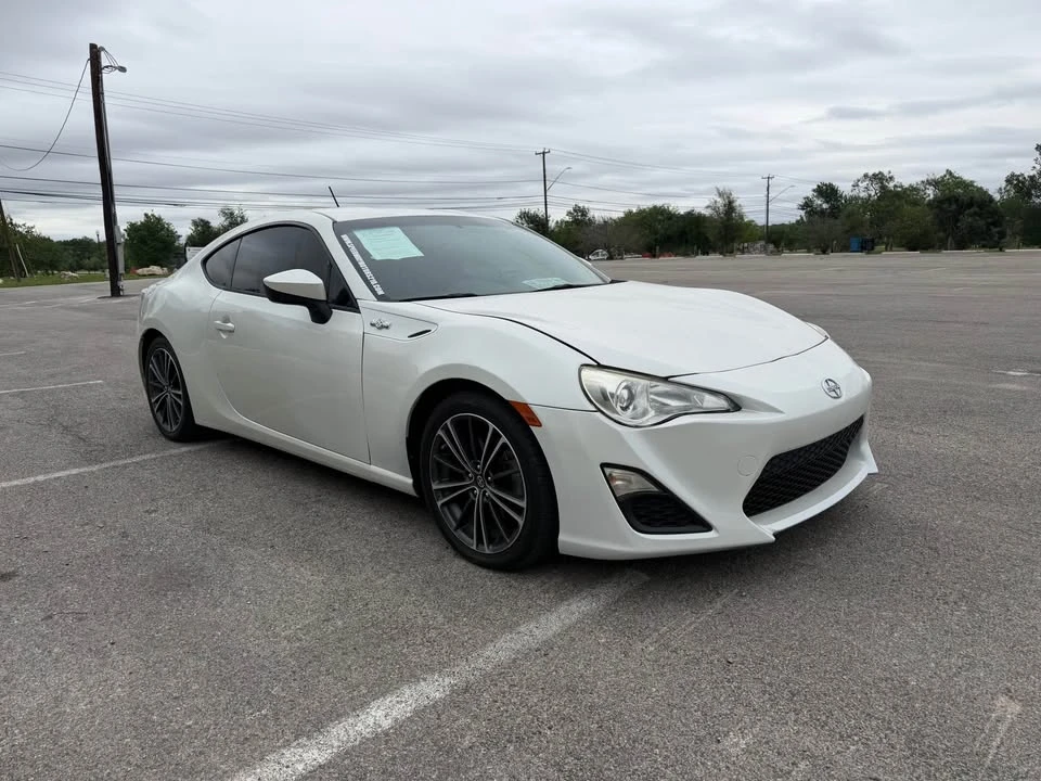 2014 Scion FR-S - Image 8 of 13