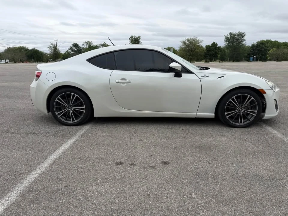 2014 Scion FR-S - Image 8 of 11