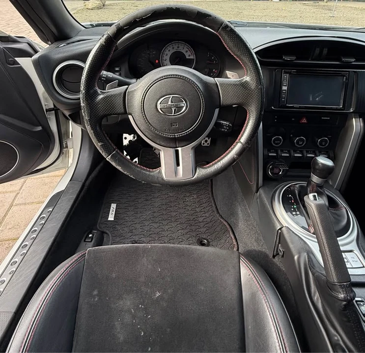 2014 Scion FR-S - Image 8 of 14