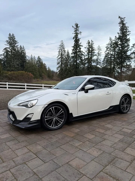 2014 Scion FR-S - Image 2 of 14