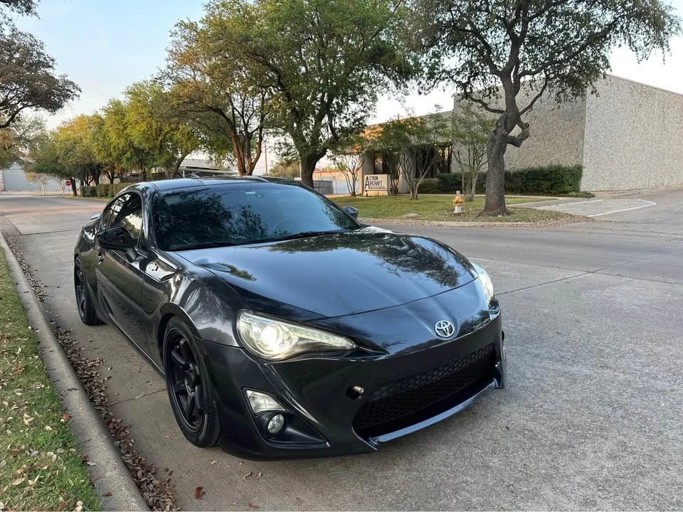 2014 Scion FR-S - Image 4 of 19