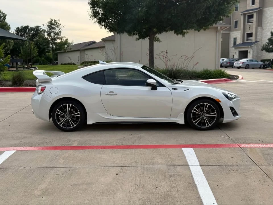 2014 Scion FR-S - Image 2 of 17