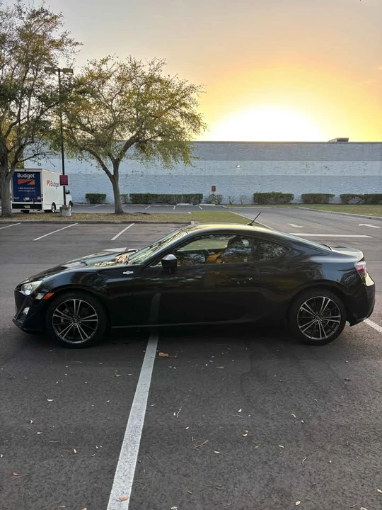 2014 Scion FR-S - Image 2 of 13