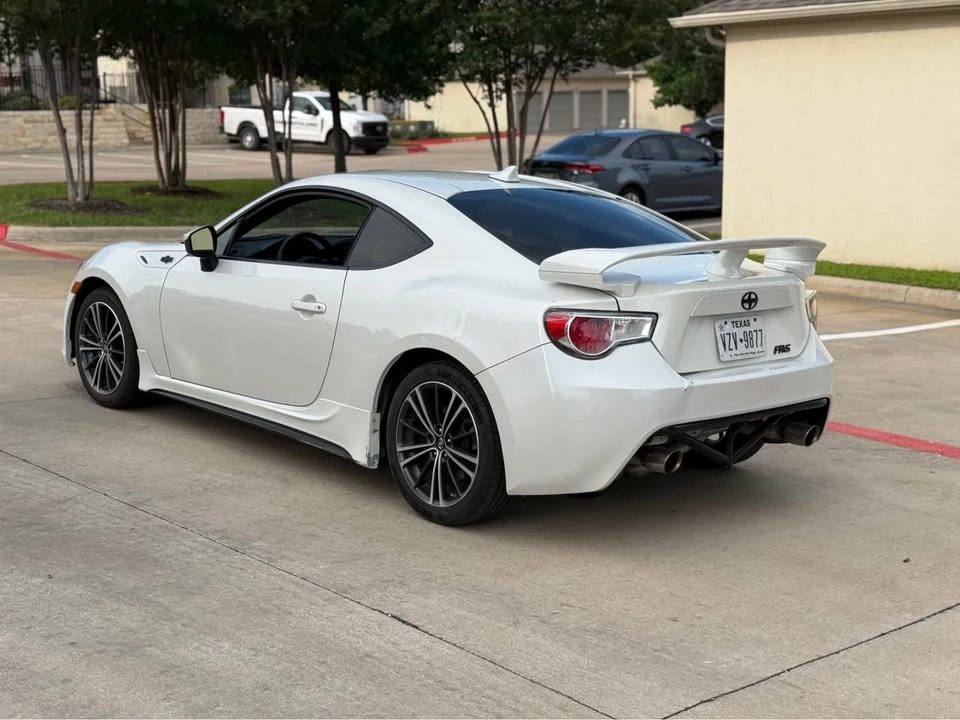 2014 Scion FR-S - Image 5 of 17