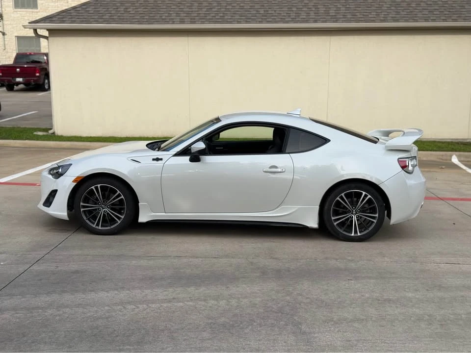 2014 Scion FR-S - Image 6 of 17