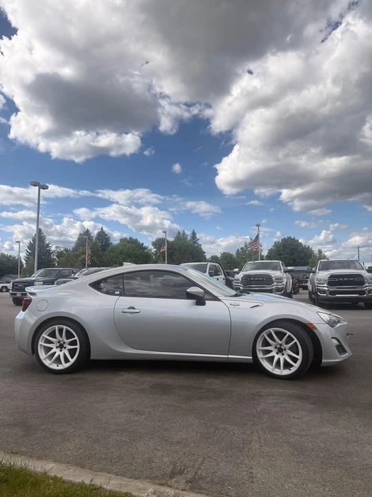 2014 Scion FR-S - Image 5 of 10