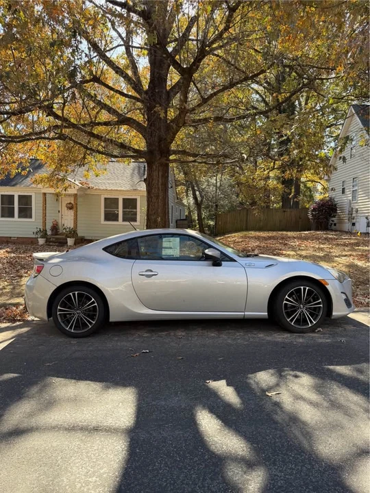 2014 Scion FR-S - Image 2 of 13