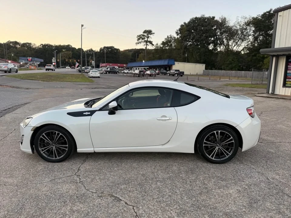 2014 Scion FR-S - Image 2 of 17