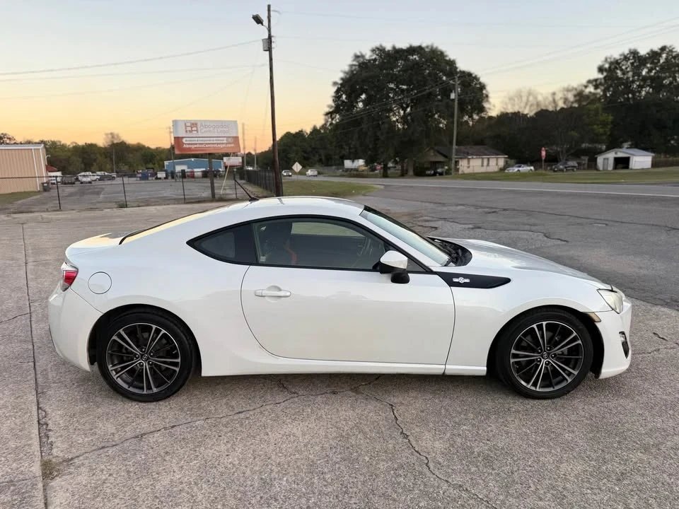 2014 Scion FR-S - Image 6 of 17