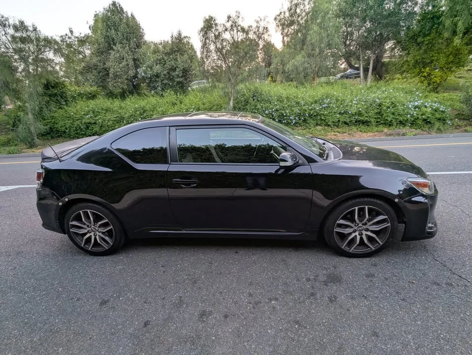 2014 Scion tC - Image 2 of 9