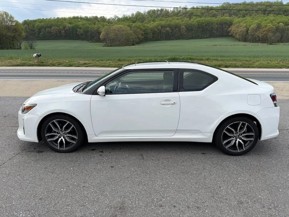 2014 Scion tC - Image 8 of 20