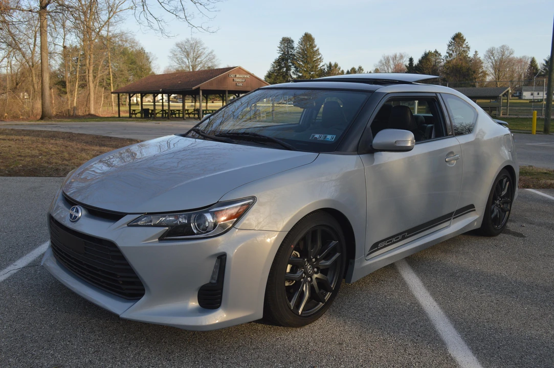 2014 Scion tC - Image 10 of 31