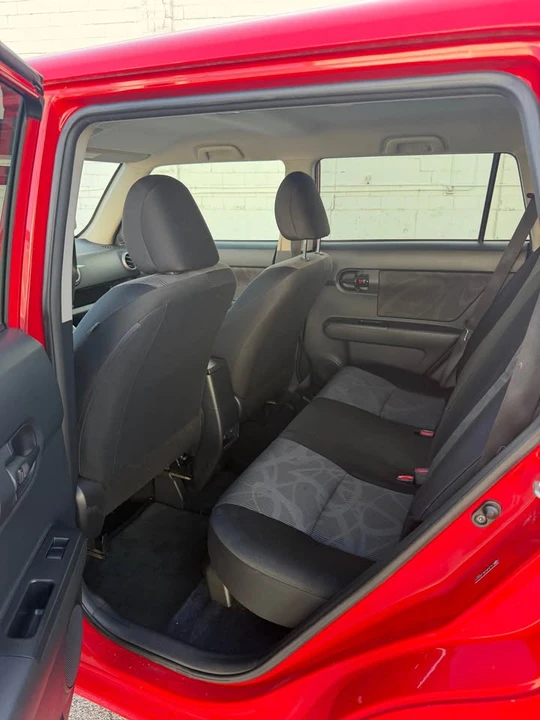 2014 Scion xB - Image 8 of 13