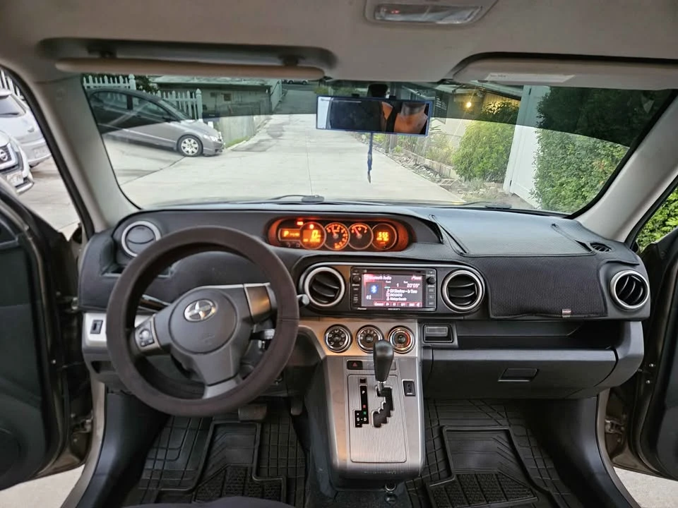 2014 Scion xB - Image 10 of 19