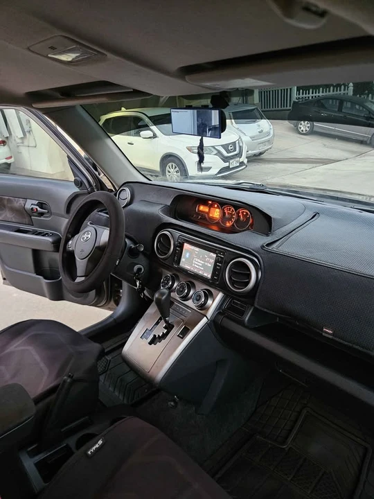 2014 Scion xB - Image 9 of 19