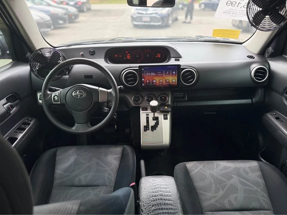 2014 Scion xD - Image 9 of 19