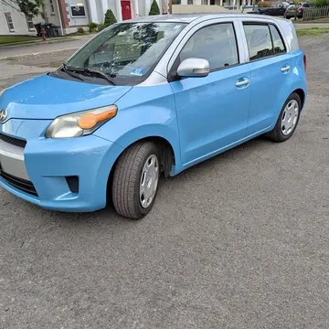 2014 Scion xD Hatchback 4D