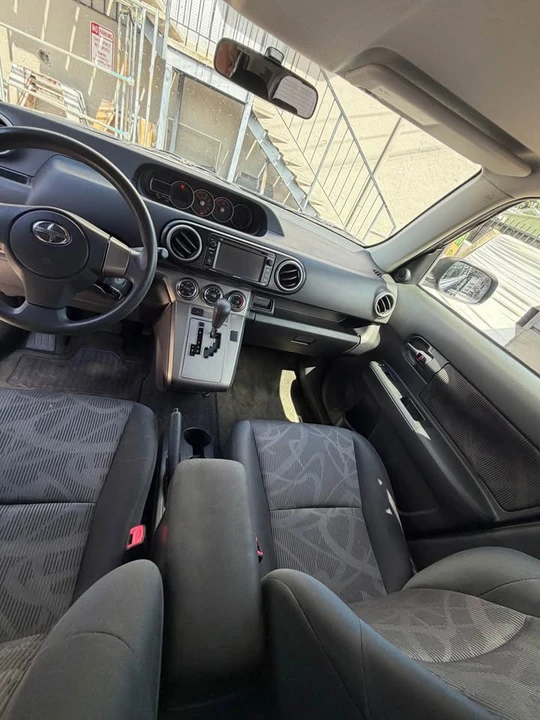 2014 Scion xB - Image 15 of 19