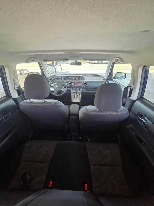 2014 Scion xB - Image 14 of 19