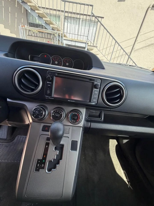 2014 Scion xB - Image 16 of 19