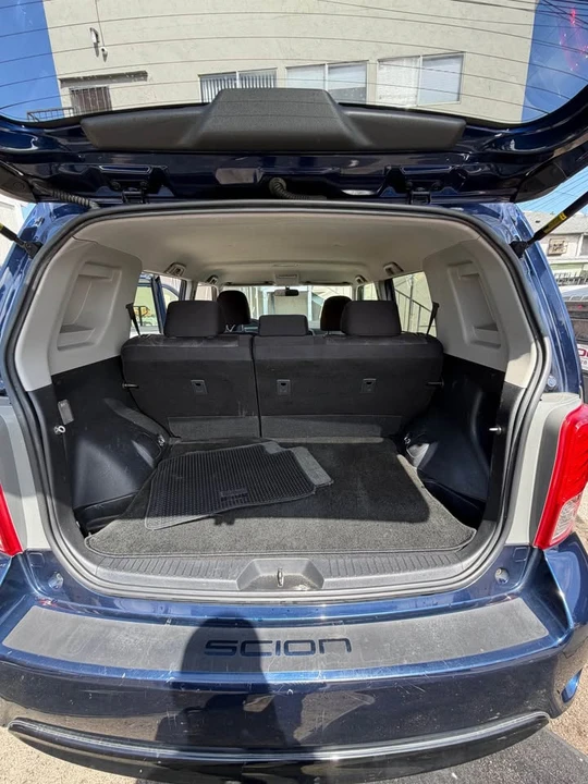 2014 Scion xB - Image 10 of 19