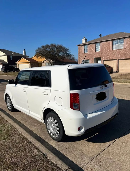 2014 Scion xB - Image 9 of 9