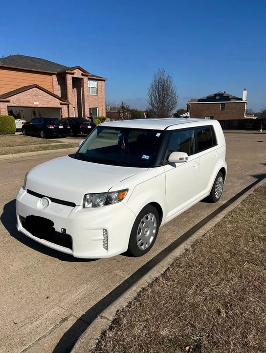 2014 Scion xB - Image 3 of 9
