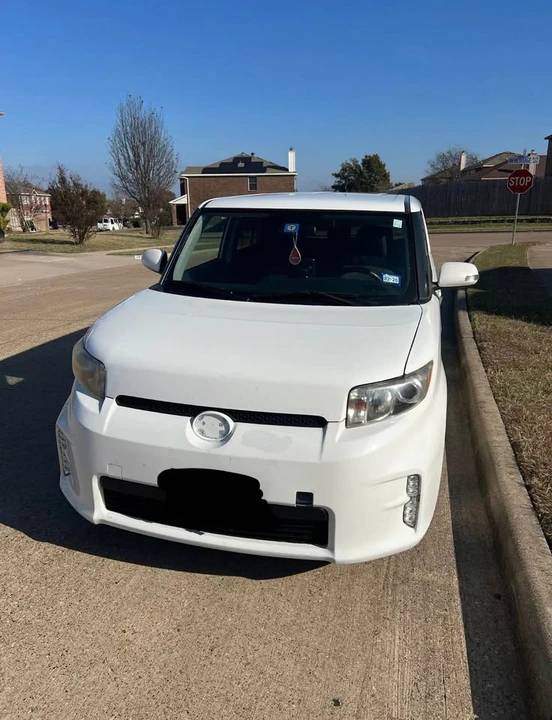 2014 Scion xB - Image 4 of 9